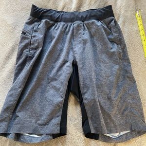 Men’s large lulu lemon grey shorts
